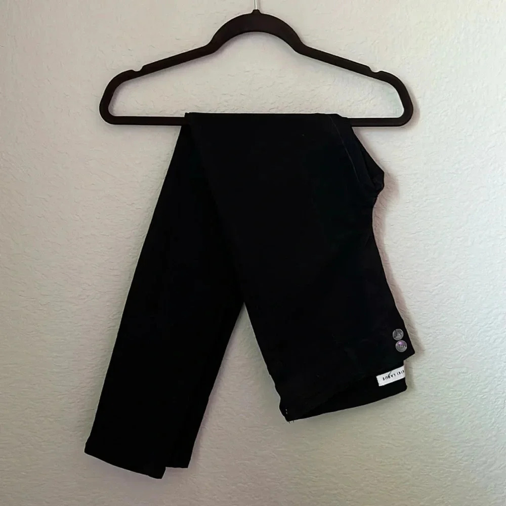 KIKILARUE black super stretchy mid rise skinny jeans